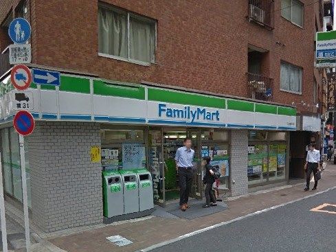  ファミリーマート三田駅前店の画像