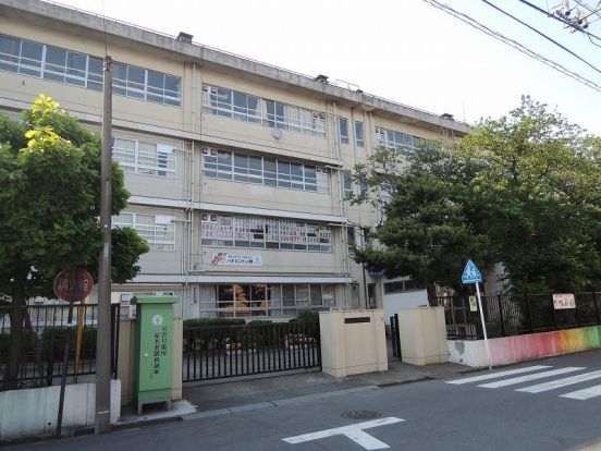 川崎市立渡田中学校の画像