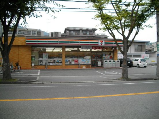 ファミリーマート西宮鳴尾浜店の画像