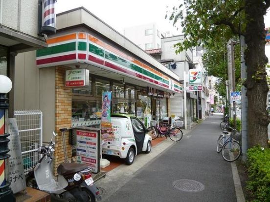 セブンイレブン横浜浅間町店の画像