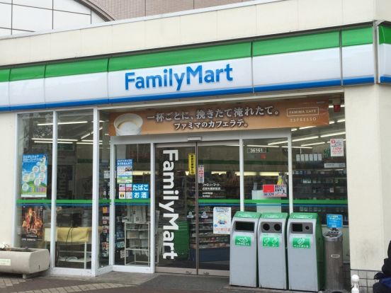 ファミリーマート布施足代北店の画像