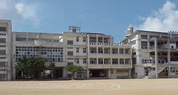 那覇中学校の画像