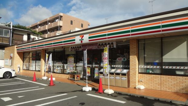  セブンイレブン 八王子陵南店の画像