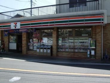 セブンイレブン横浜上菅田町店の画像