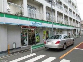 ファミリーマート 目黒緑ケ丘店の画像