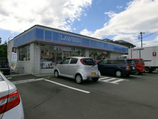 ローソン榛名下室田店の画像