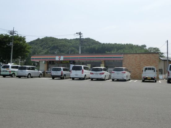 セブンイレブン城山団地入口店の画像