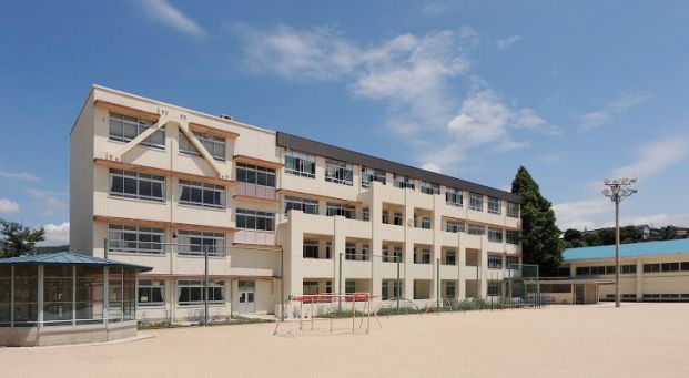 広島市立 己斐小学校の画像