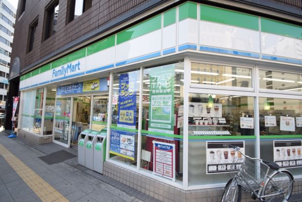 ファミリーマート 谷町三丁目店の画像