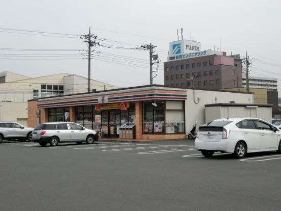 セブンイレブン高崎飯塚店の画像