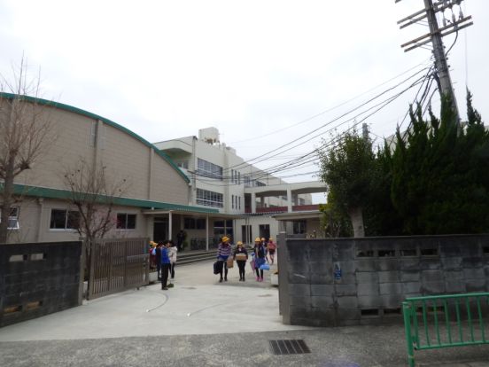 茨木市立天王小学校の画像