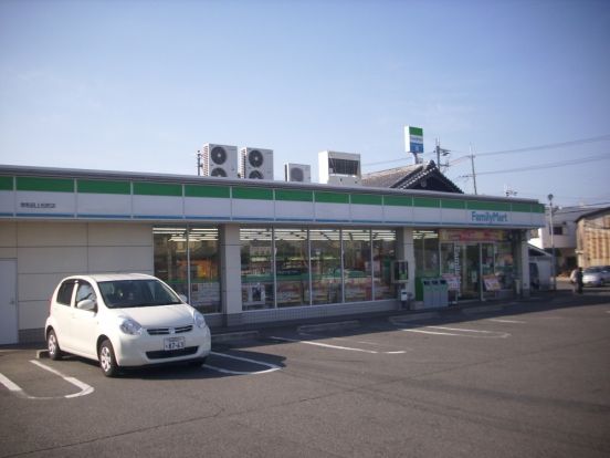 ファミリーマート岸和田上松町店の画像
