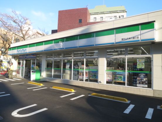 ファミリーマート東村山久米川通り店の画像