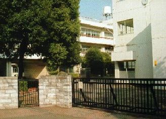 横浜市立菅田中学校の画像