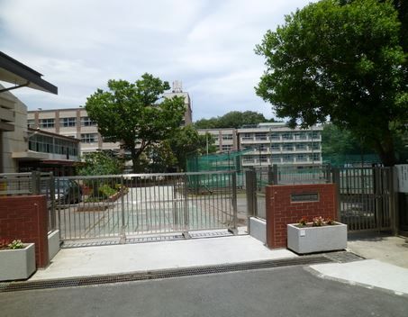 横浜市立永田中学校の画像