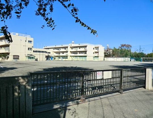 横浜市立みたけ台中学校の画像