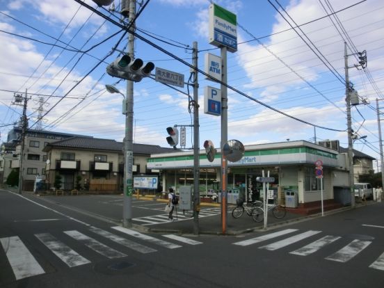  ファミリーマート南大泉六丁目店の画像