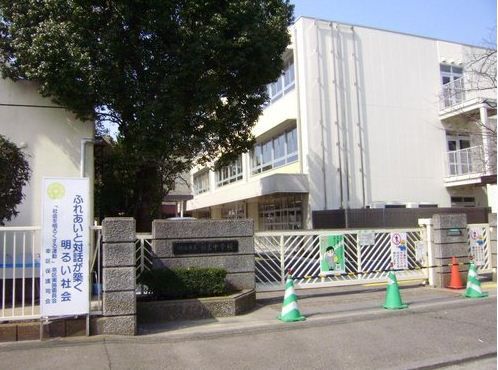 川崎市立日吉中学校の画像