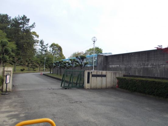 吹田市立 竹見台中学校の画像