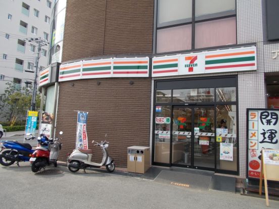 セブン−イレブン 竹見台3丁目店の画像