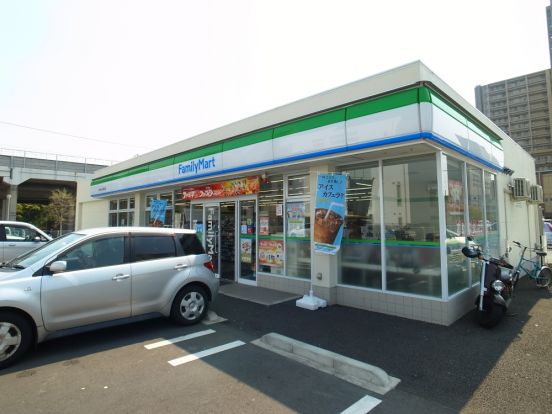 ファミリーマート　千葉みなと店の画像