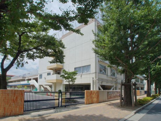 練馬区立練馬第三小学校の画像