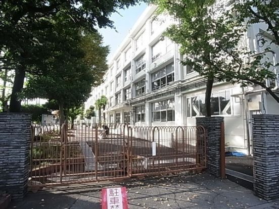 練馬区立北町中学校の画像