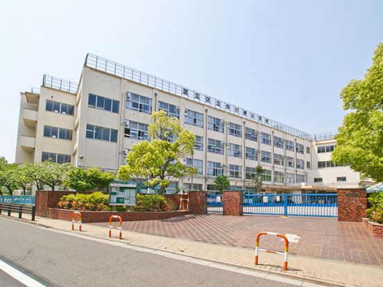 中川東小学校の画像