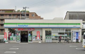 ファミリーマート　前原駅前店の画像