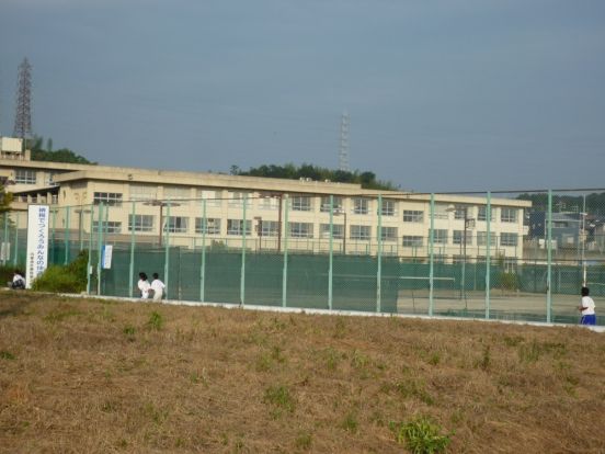 四日市市立内部中学校の画像