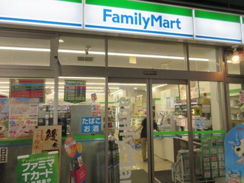 ファミリーマート 六ッ川二丁目店の画像