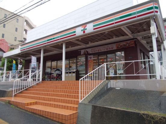 セブン-イレブン 吹田江坂町５丁目店の画像