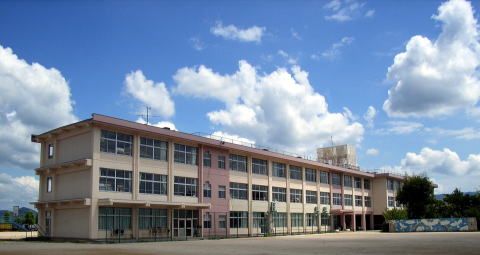 川西市立 清和台南小学校の画像