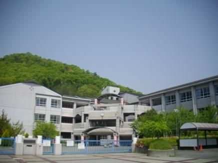 川西市立 けやき坂小学校の画像