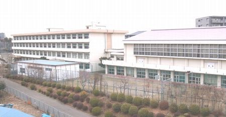 綾瀬市立 北の台中学校の画像