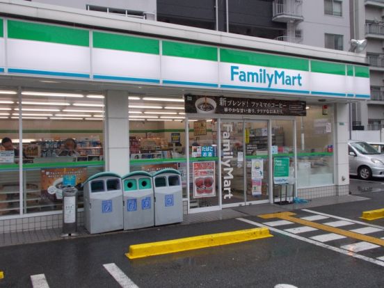 ファミリーマート 豊中東寺内町店の画像