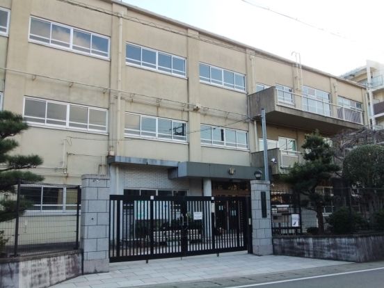 音羽川小学校の画像