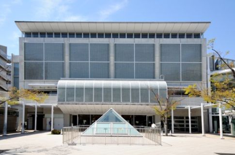 目黒区立八雲中央図書館の画像