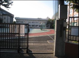寺島中学校の画像