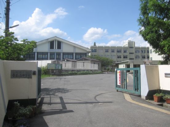奈良市立 登美ヶ丘中学校の画像