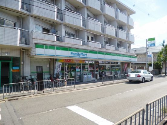 ファミリーマート竹田駅前店の画像