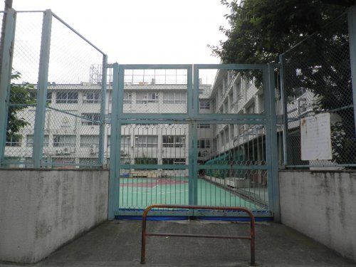 台東区立 千束小学校の画像