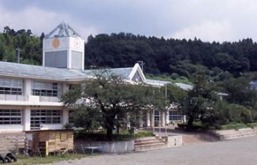 秦野市立 上小学校の画像