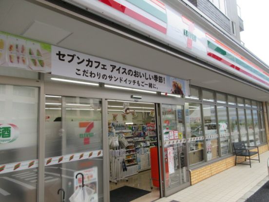 セブンイレブン 北区上中里２丁目店の画像