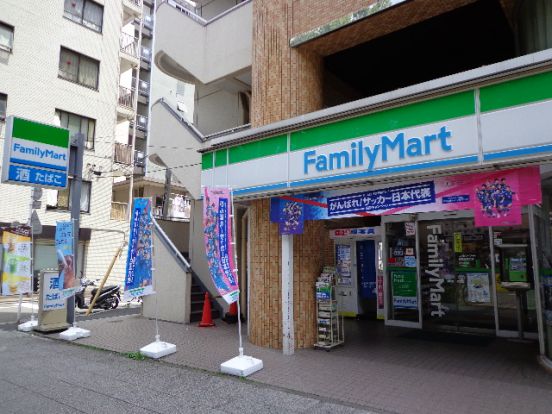 ファミリーマート阪東橋東口店の画像