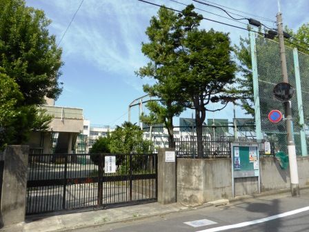 世田谷区立尾山台中学校の画像