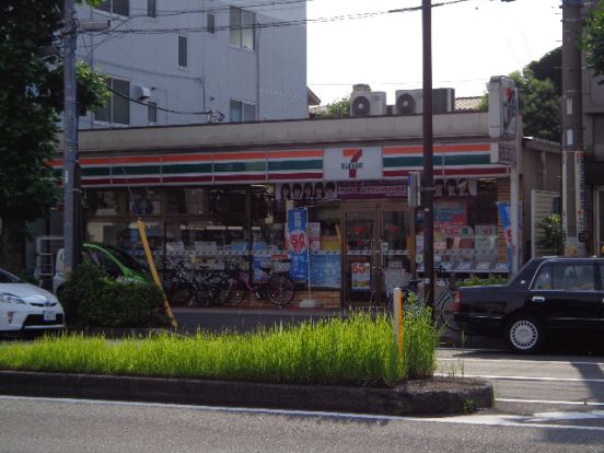 セブンイレブン横浜浅間町店の画像