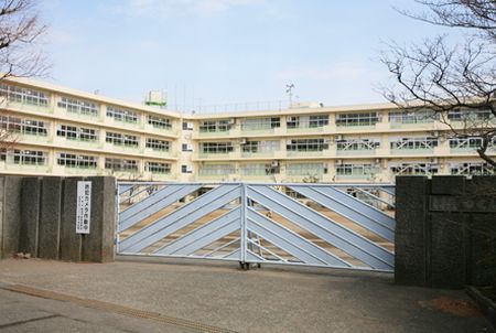 町田市立つくし野中学校の画像