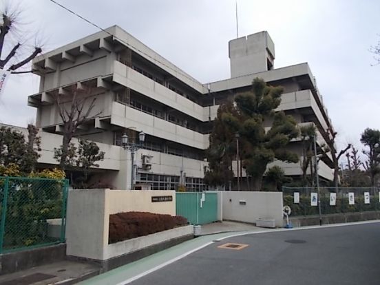 江坂大池小学校の画像