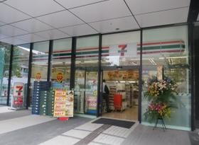 セブンイレブン 川崎武蔵小杉駅前店の画像